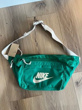Nike Green Belt Bag with White Strap and Logo NWT